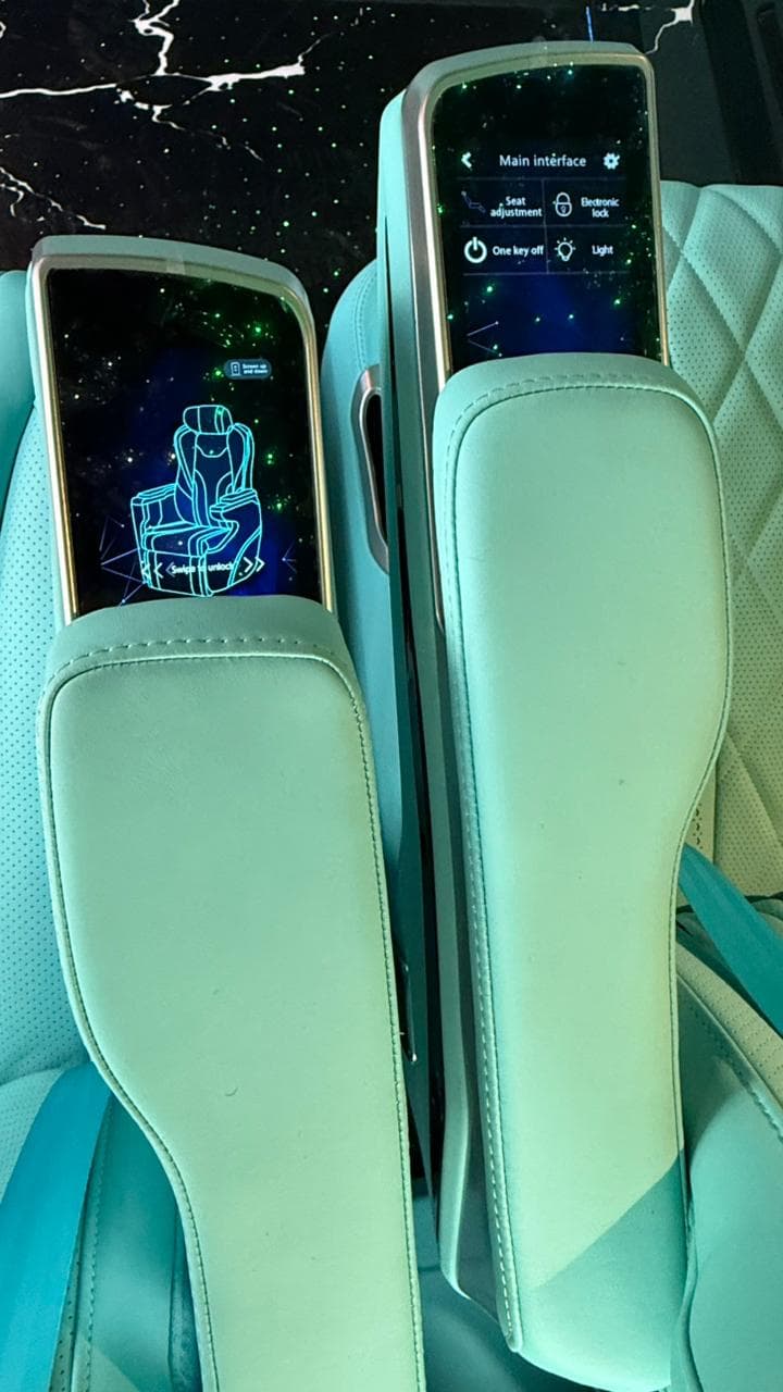 Mercedes-Maybach S 580 ambient lighting interior